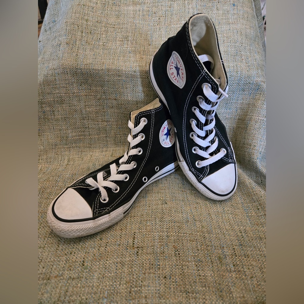 Converse Chuck Taylor All Star Sneakers US Women’s Size 7 Black